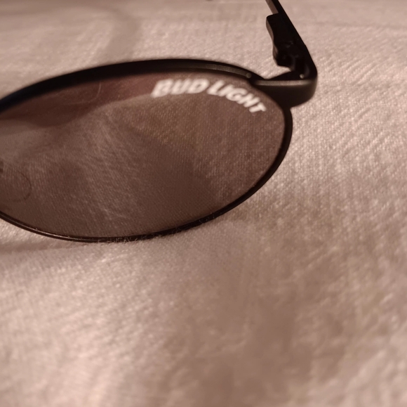 Fossil Bud Light Vintage Sunglasses - Picture 6 of 8
